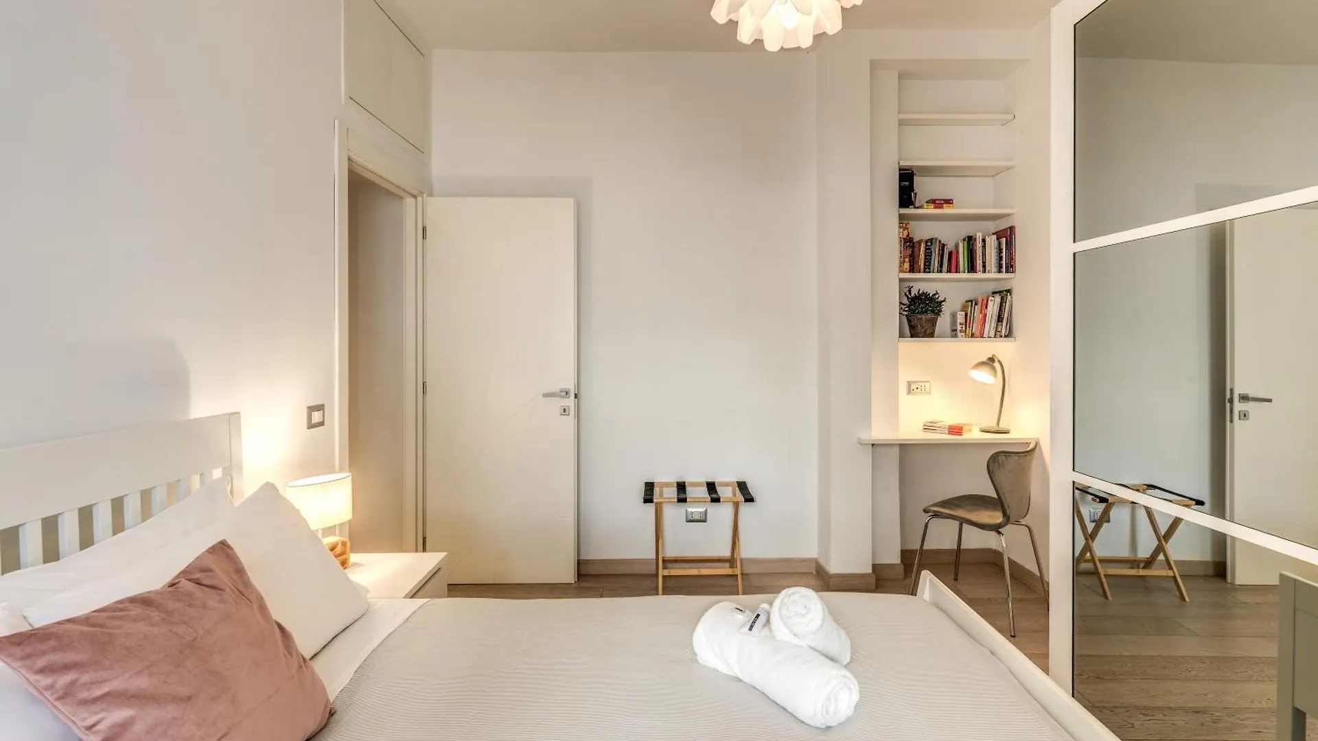 Santa Croce Apartment With Private Terrace Rome
