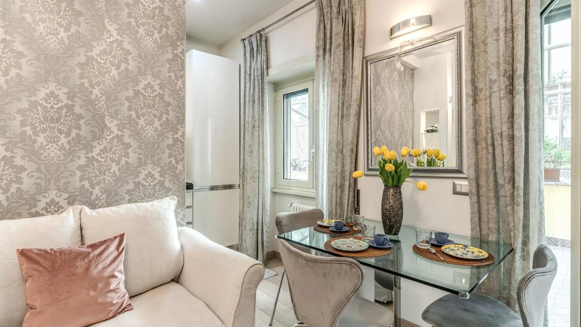 Santa Croce Apartment With Private Terrace Rome