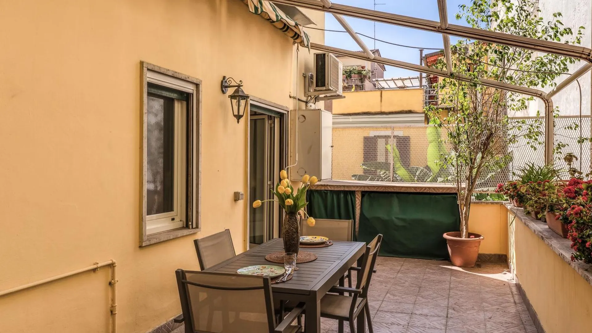 Santa Croce Apartment With Private Terrace Rome